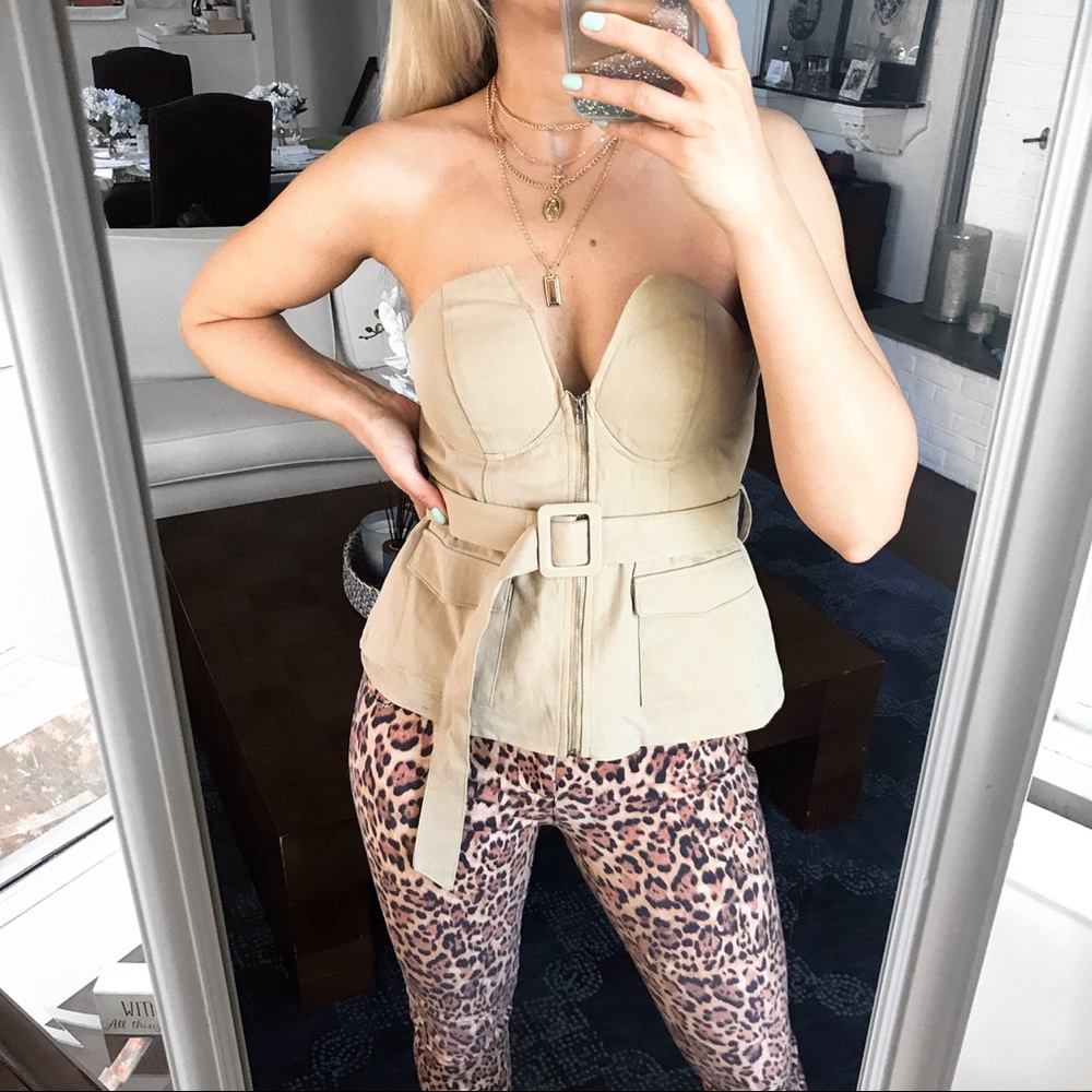 🆕 STONE BUCKLE DETAIL STRAPLESS TOP! - Picture 7 of 12